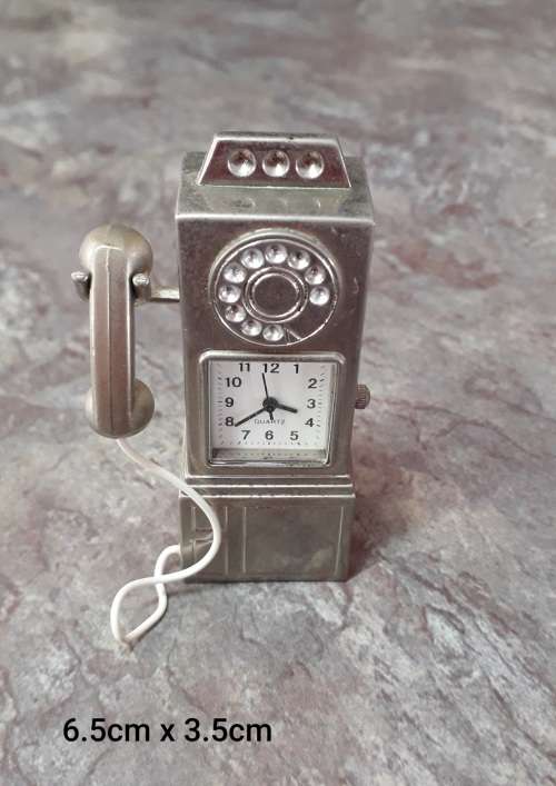 Hachette Miniature Clock Collection